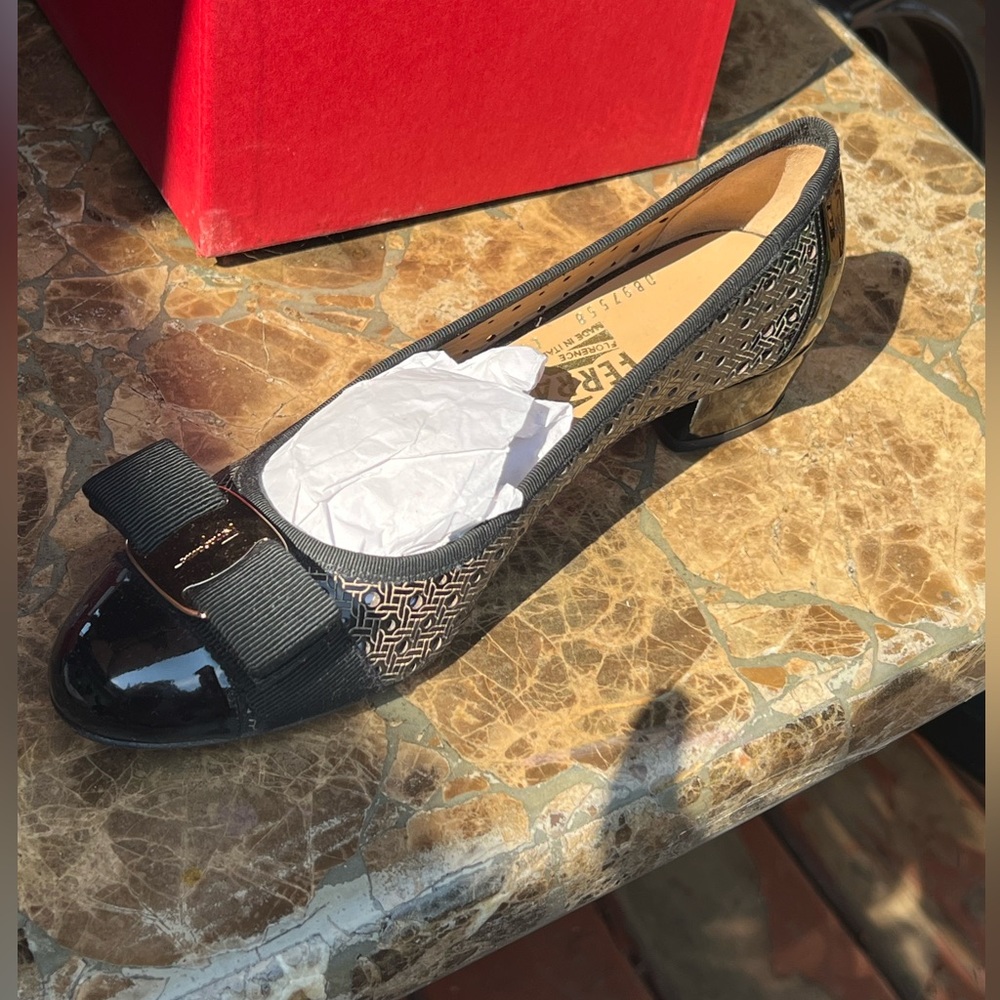 Salvatore ferragamo flats